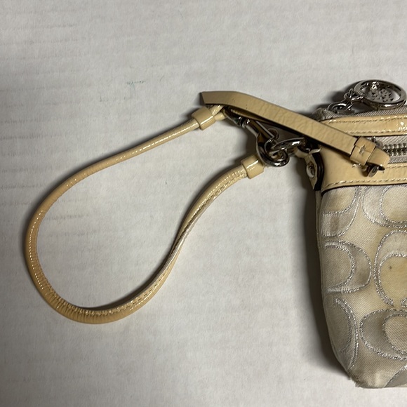 Vintage Coach poppy collection wristlet - Picture 3 of 13
